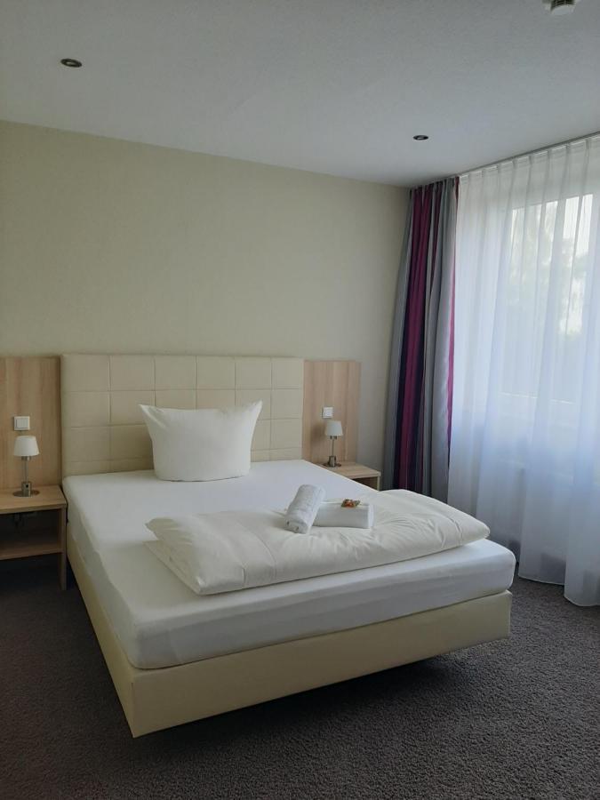 Hotel Siebenschlaefer Am Wasserturm Alsdorf Luaran gambar